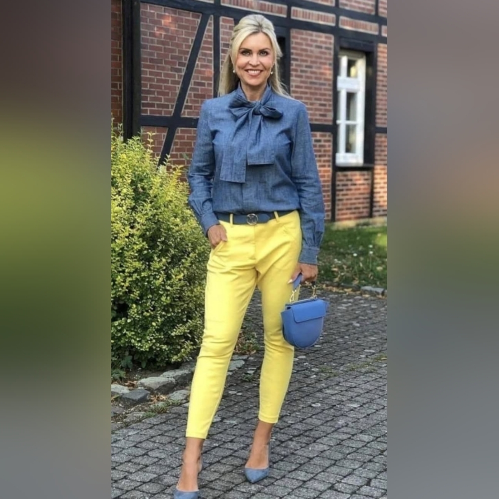 Yellow Gap girlfriend khaki pants